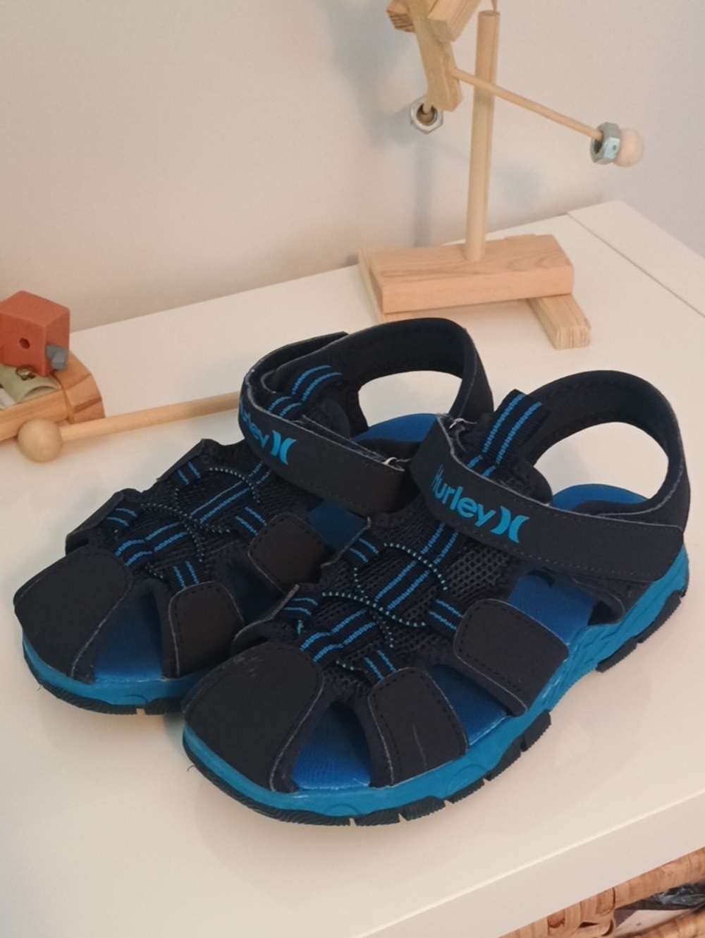 Hurley Kids Navy & Bright Blue Closed-Toe Sport Sandals
